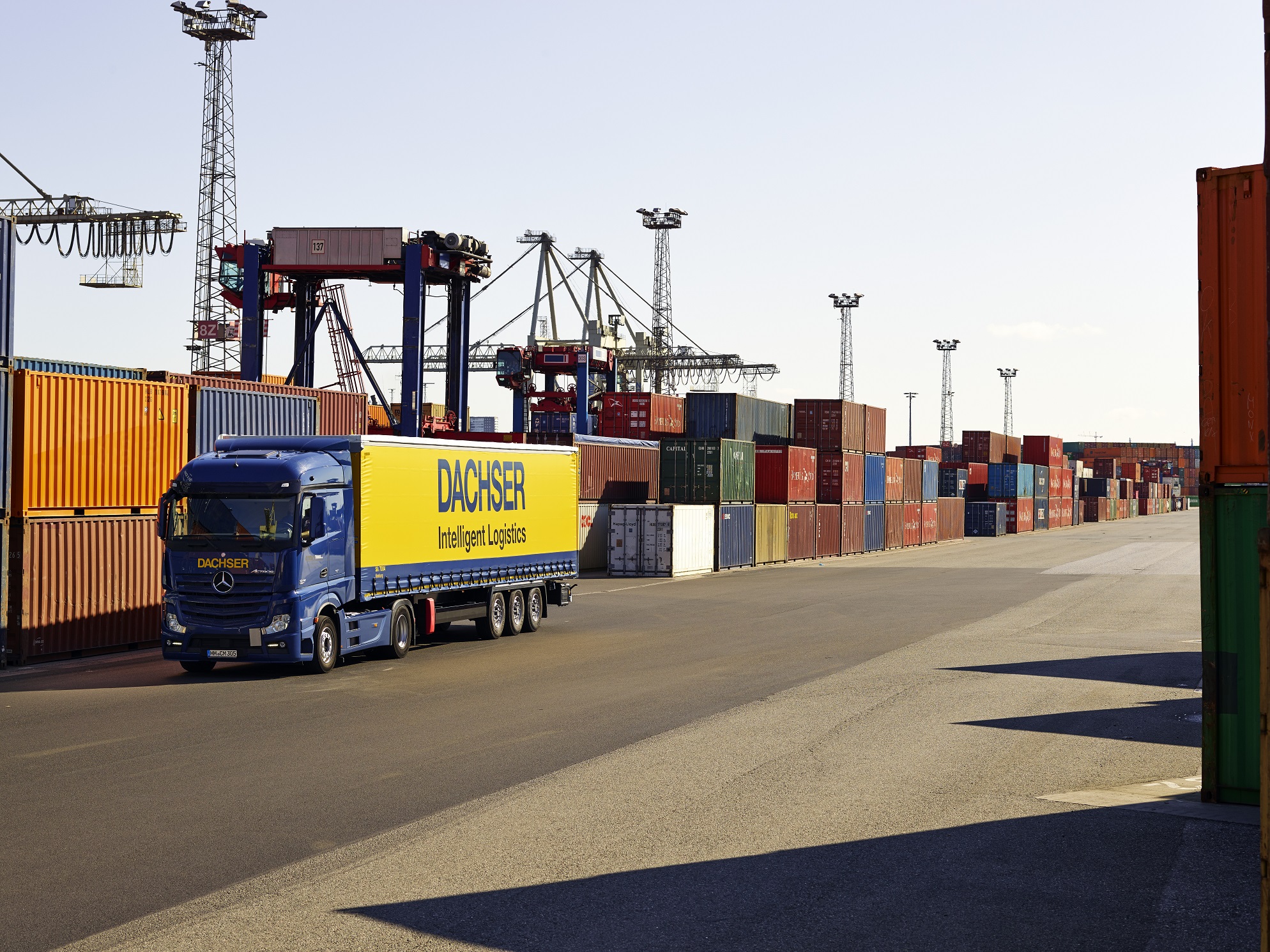 Mezinárodní logistický provider DACHSER má vlastní speciální řešení pro zásilky s nebezpečným zbožím
