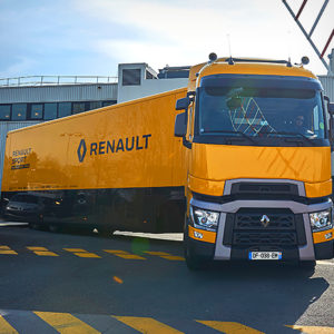 Renault Trucks T převáží monoposty Formule 1