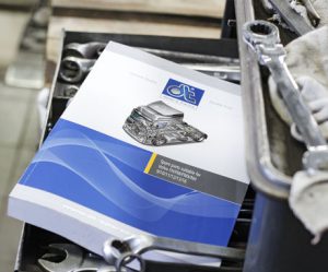 Katalog náhradních dílů DT Spare Parts pro nákladní auta a autobusy Volvo