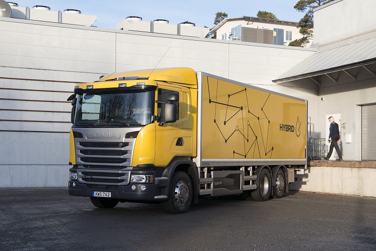 Hybridní nákladní vozidlo pro tiché doručování - Scania
