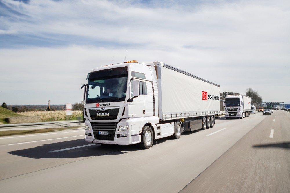 Na vývoj konvojů digitálně propojených kamionů DB Schenker půjdou bezmála 2 miliony eur