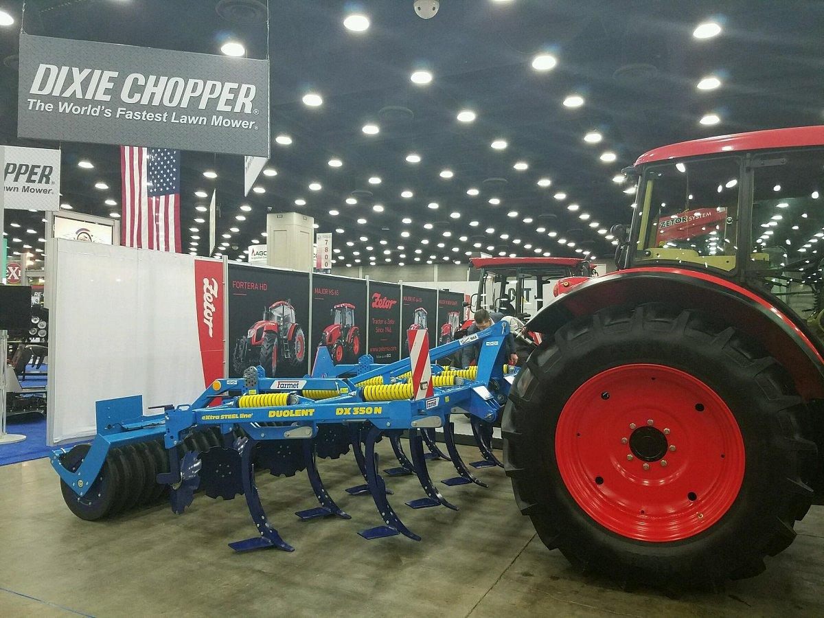 Značka ZETOR představí v USA nové traktory a nový ZETOR design