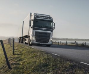 Volvo Trucks přináší další vylepšení pro úsporu paliva