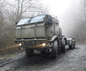 Společnost Tatra Trucks má nové exportní zakázky na vojenské speciály