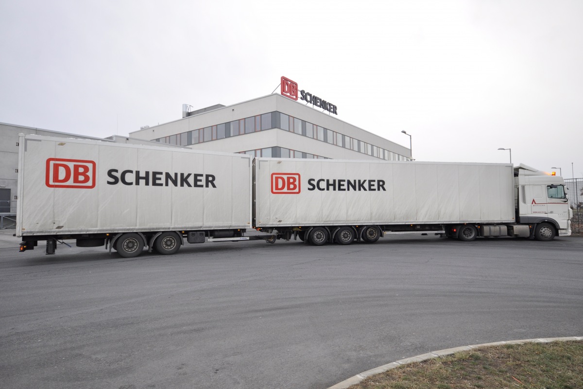 DB Schenker nasazuje road train na další tuzemskou linku