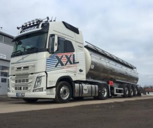 Volvo Trucks předalo první vozidlo s kabinou Globetrotter XXL českému dopravci