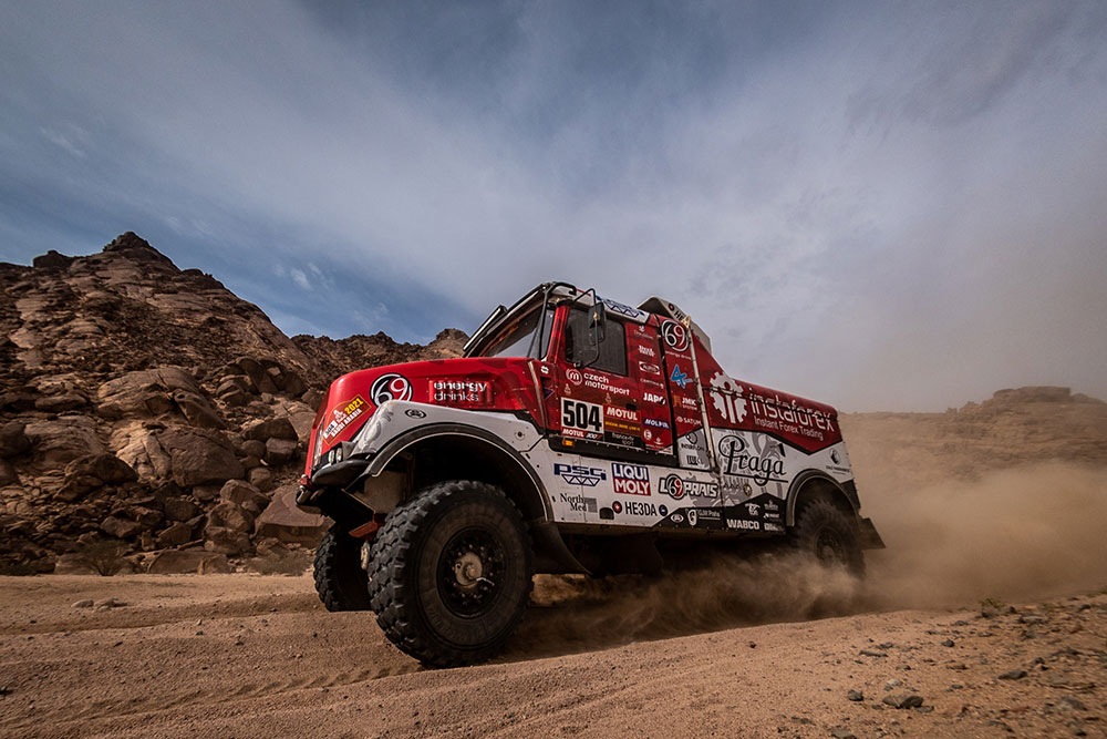 Instaforex Loprais Praga Team na Dakaru 2021