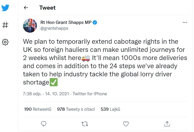 Tweet britský ministr dopravy Grant Shapps