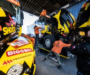 Kamiony týmu Big Shock! Racing už plují na Dakar