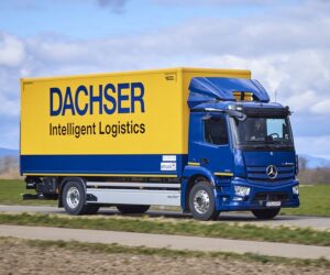 Dachser uvádí do provozu sériové nákladní vozidlo eActros