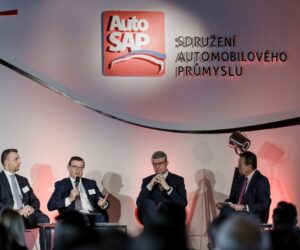 Solidní výsledky českého autoprůmyslu navzdory poklesu výroby v roce 2021