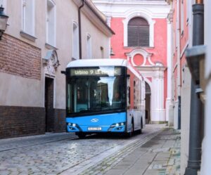 Solaris prezentuje na European Mobility Expo v Paříži své dva autobusy s nulovými emisemi