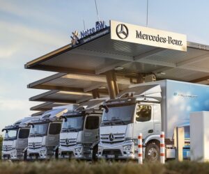 Mercedes-Benz Trucks otevírá nabíjecí park pro elektrovozy