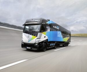Dachser plánuje zakoupit 50 plně elektrických nákladních vozidel eActros LongHaul
