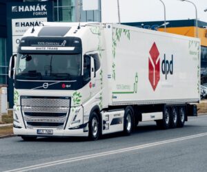 DPD jako první balíkový přepravce v Česku převáží zásilky mezi depy pomocí plně elektrického nákladního vozidla Volvo těžké řady