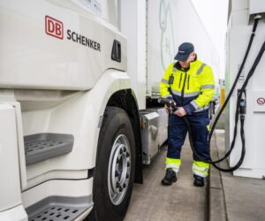 DB Schenker zahájil provoz největšího vodíkového kamionu