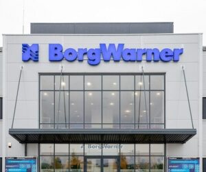 Společnost BorgWarner představila nové logo, které představuje transformaci na eMobilitu