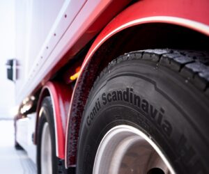 Bezpečný průjezd sněhem a ledem: Nejnovější zimní předpisy pro pneumatiky užitkových vozidel