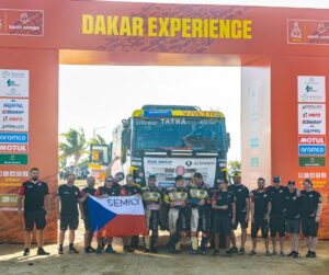 Tatra Buggyra EVO3 dorazila do cíle Dakaru, Valtr bral v Tatře Phoenix v závěrečné etapě druhé místo