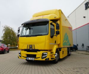 100% elektrický model Renault Trucks D 16 E-Tech zamířil do společnosti DHL Supply Chain