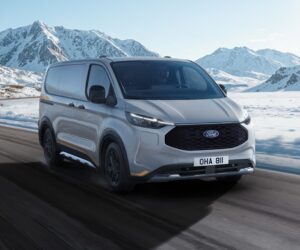Ford E-Transit Custom s novým pohonem AWD. Systém se dvěma elektromotory
