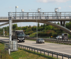 V květnu výběr mýta mírně rostl, domácí dopravci uhradili 46 % z vybraného mýtného