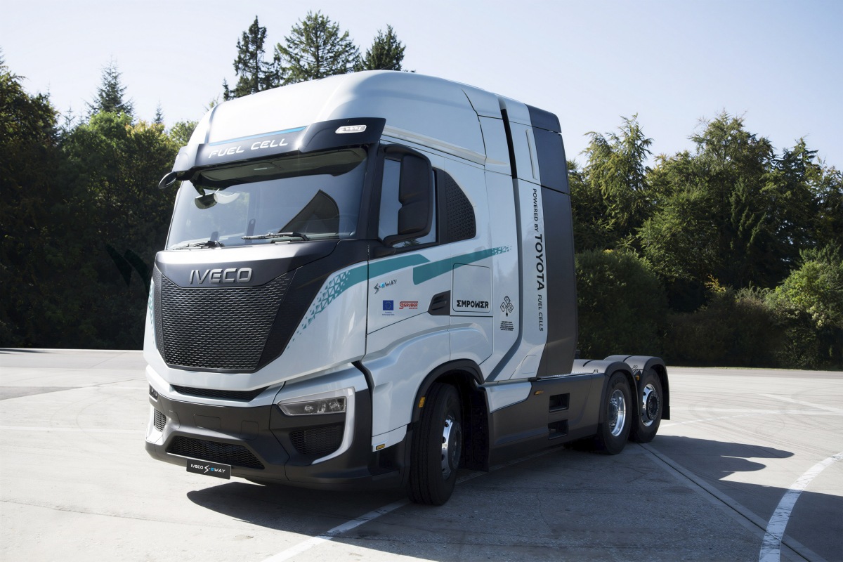 IVECO_S-eWay_Artic_FuelCell25 IVECO_S-eWay_Artic_FuelCell25